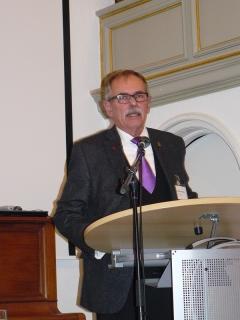 Superintendent Dieter Schütte trug seinen Bericht vor.