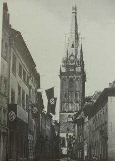 Blick vom Entenmarkt zum Willibrordi-Dom in den 30er Jahren (Foto: E. Maritzen - Kirchenarchiv Wesel)